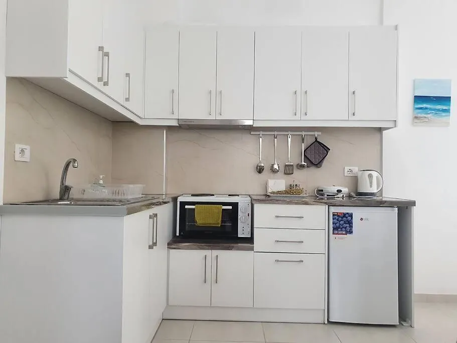 Ares 2 / Summer Apartment Close To The Beach Sarandë